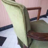 Paire de bridges en velours vert et bois foncé
