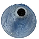 Art déco, tulipe de lampe verre moulé bleu décor floral vers 1930