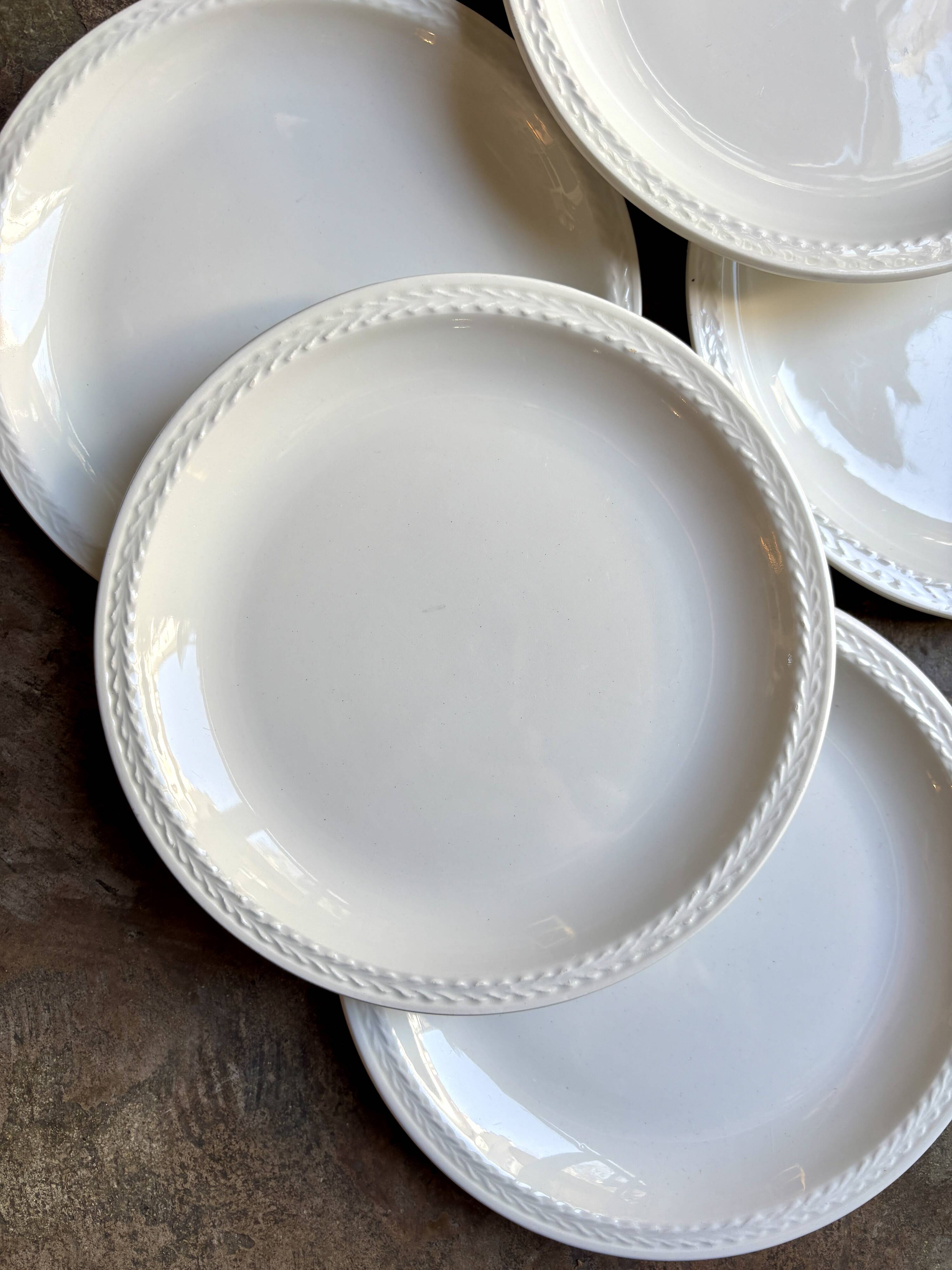 6 white earthenware dessert plates