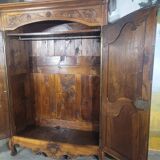 Low walnut cabinet from the late 18th century