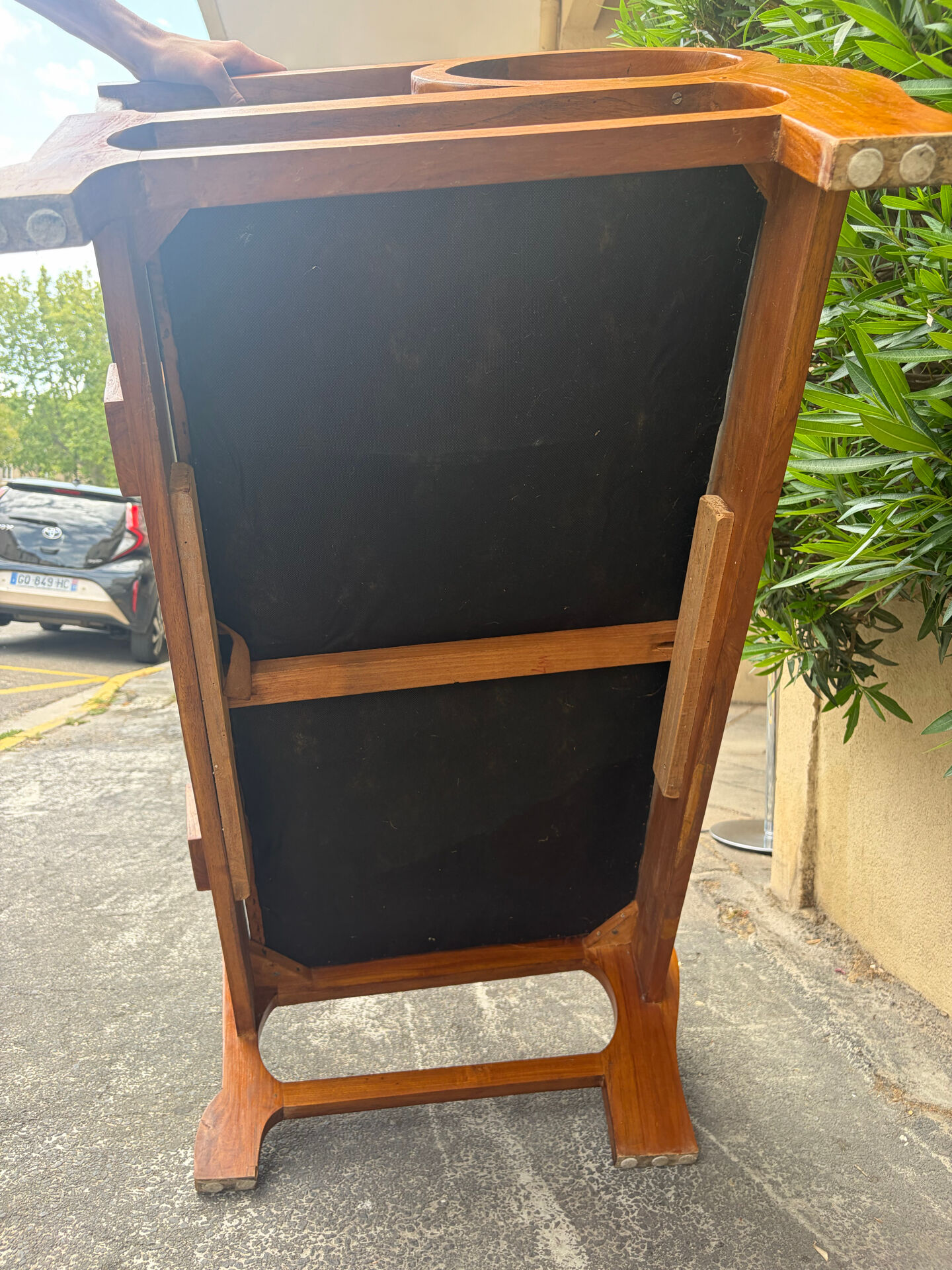 original Hungarian Art Deco bench in walnut by Lajos Kozma