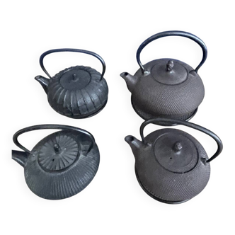 Set of 4 Japanese teapots