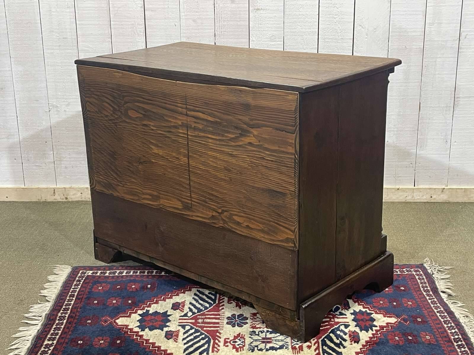 Late 19th century English oak chest of drawers