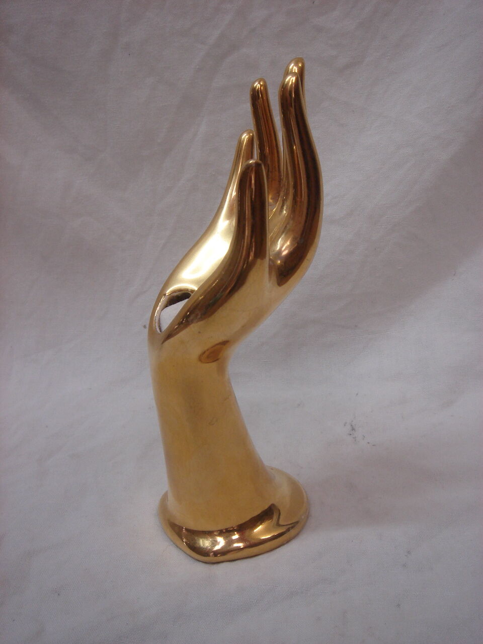 Golden hand soliflore vase, 70s baguier