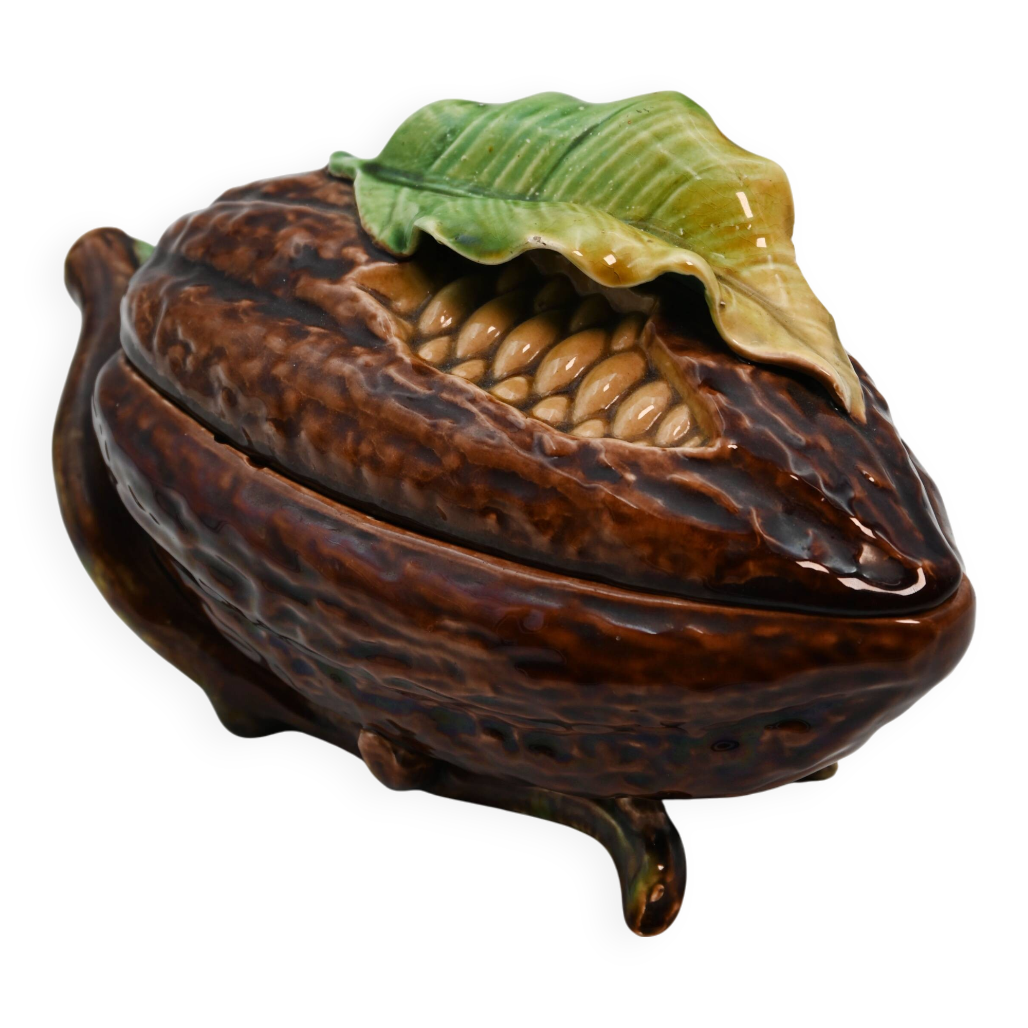 Ceramic cocoa pod