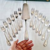 Coffret à Gâteaux Vintage avec 12 Fourchettes et 1 Pelle en Métal Argenté à Décor de Coquille
