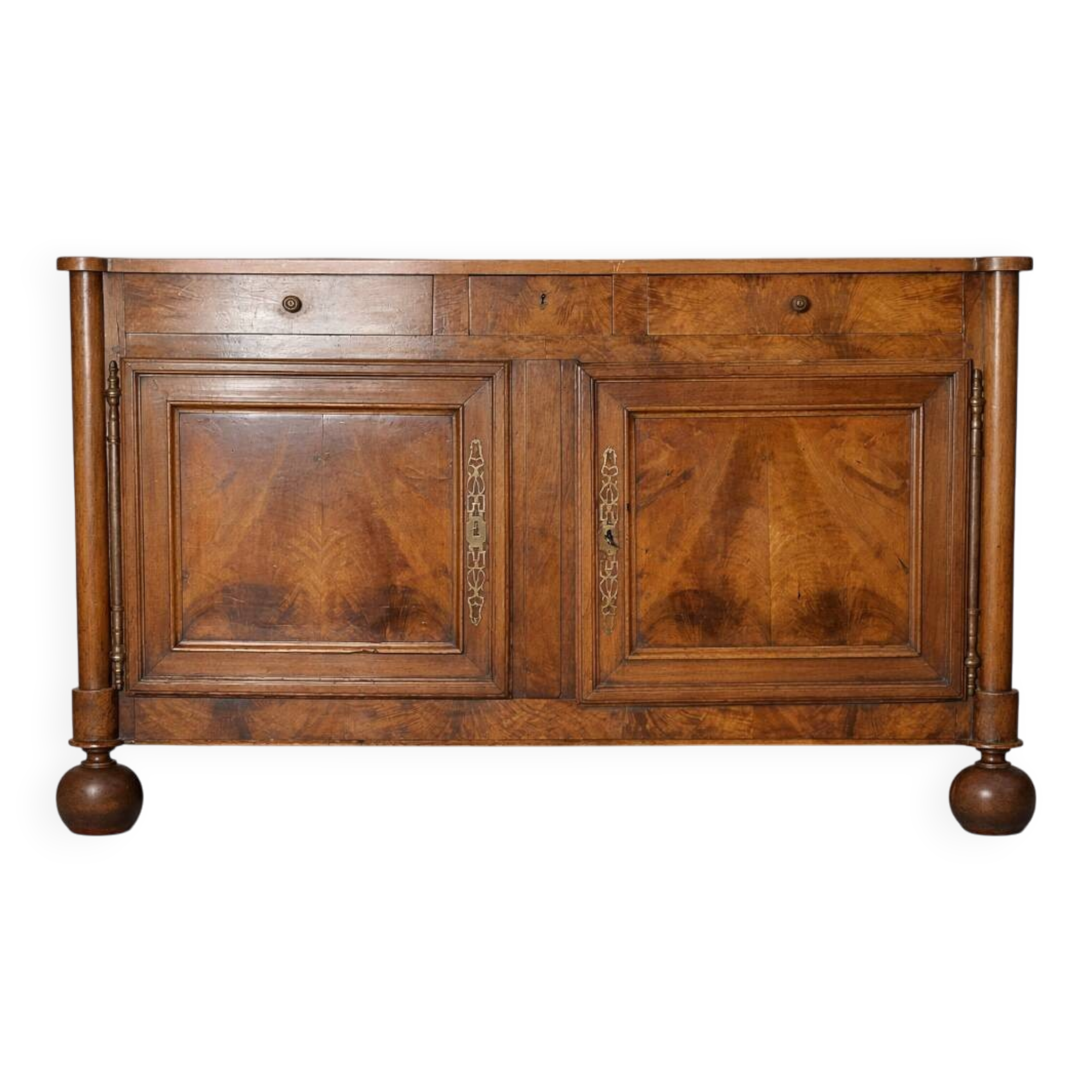 Burgundian buffet from the Louis Philippe era in walnut.