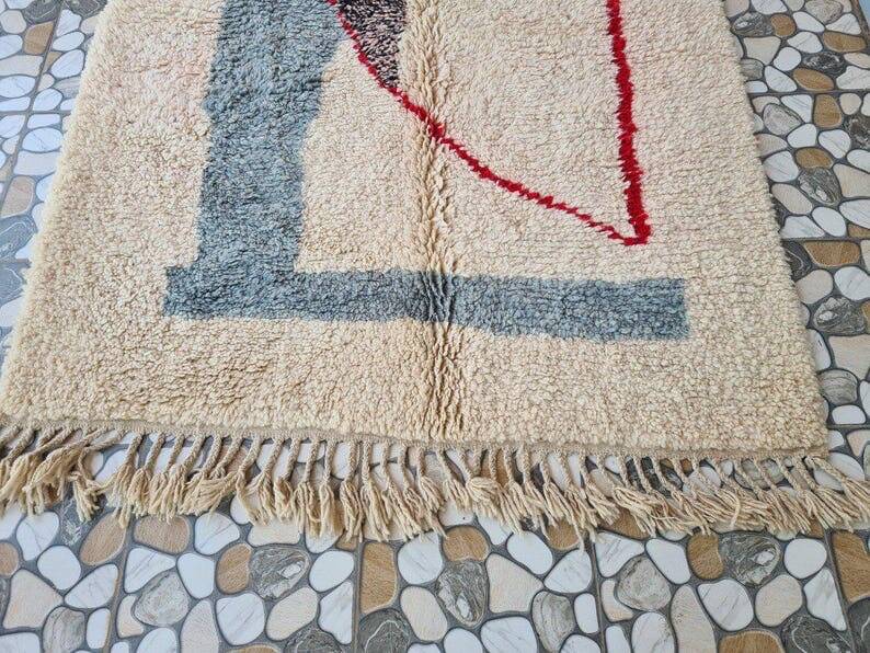 Handmade traditional pure wool rug size 150x250 cm