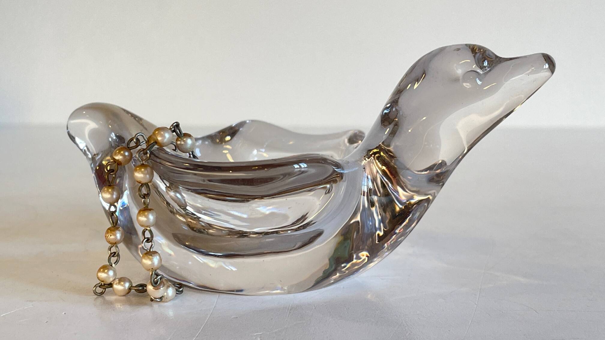 Empty crystal pocket in vintage bird shape