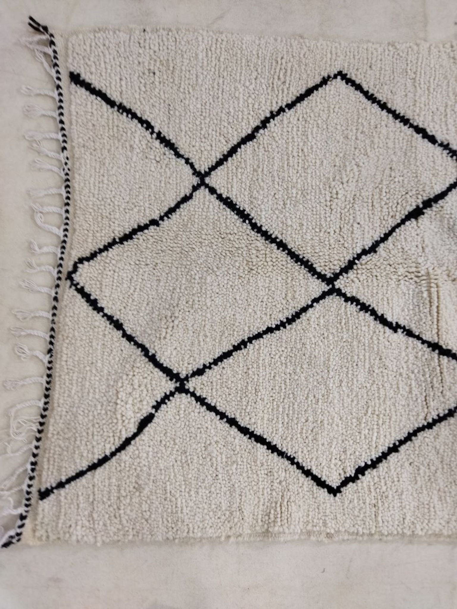 Moroccan berbere carpet 207x97cm