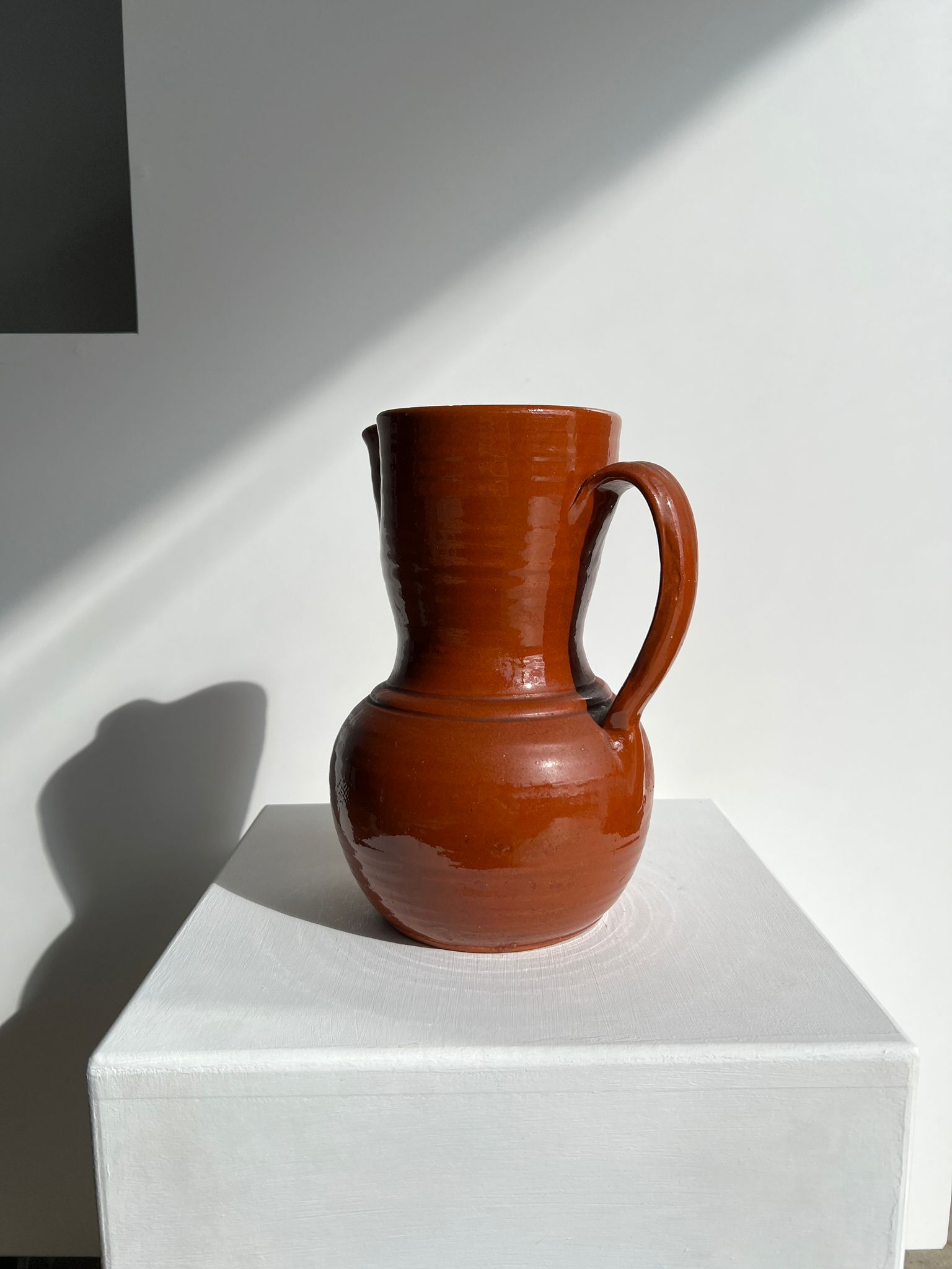 Two-tone brown ceramic wine pitcher H: 24cm