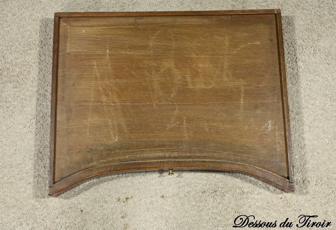 Kidney Table in Speckled Mahogany, stamped “L'escalier de Cristal” – Late 19th Century