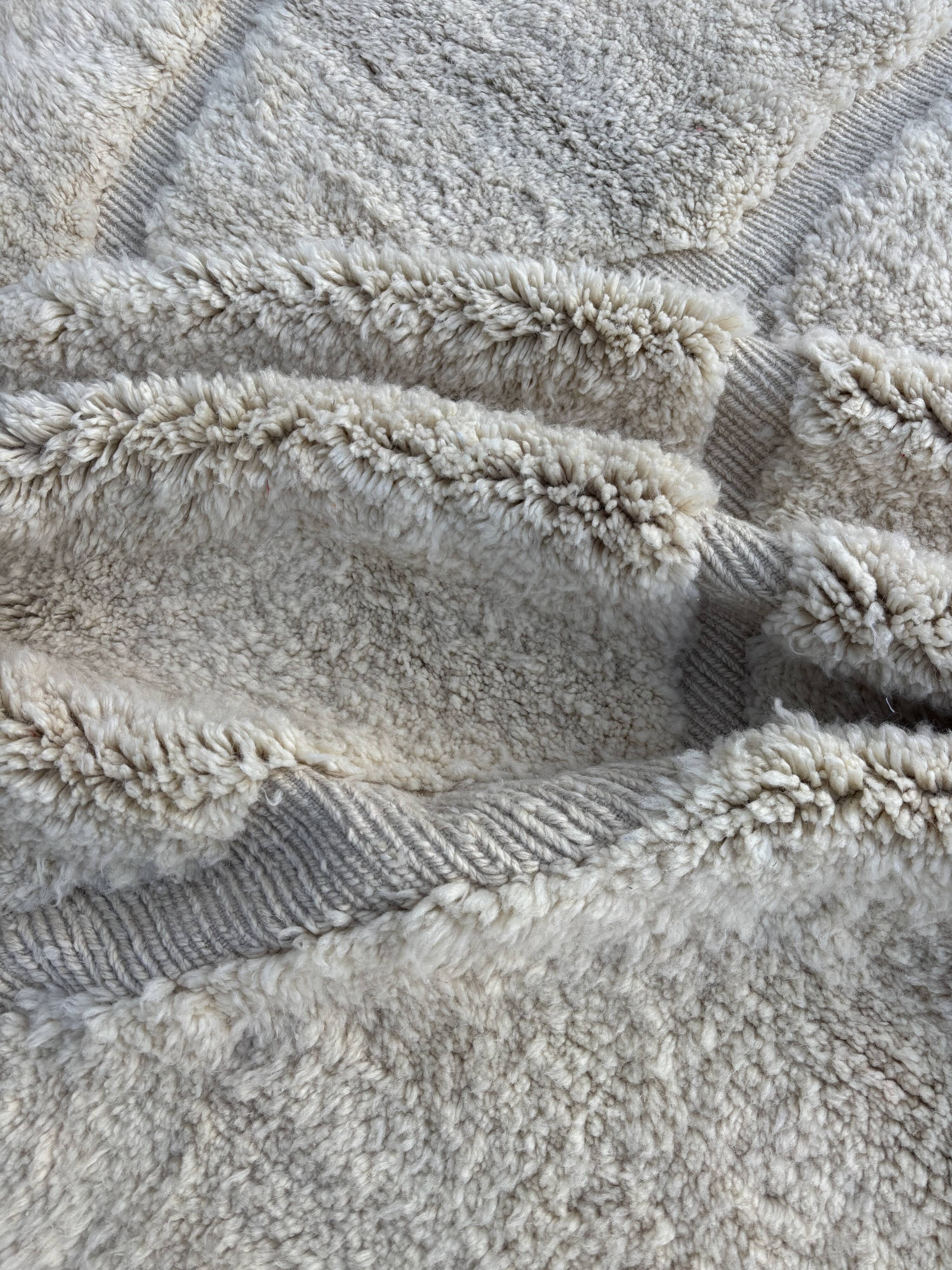 White Berber Beni M'rirt wool rug