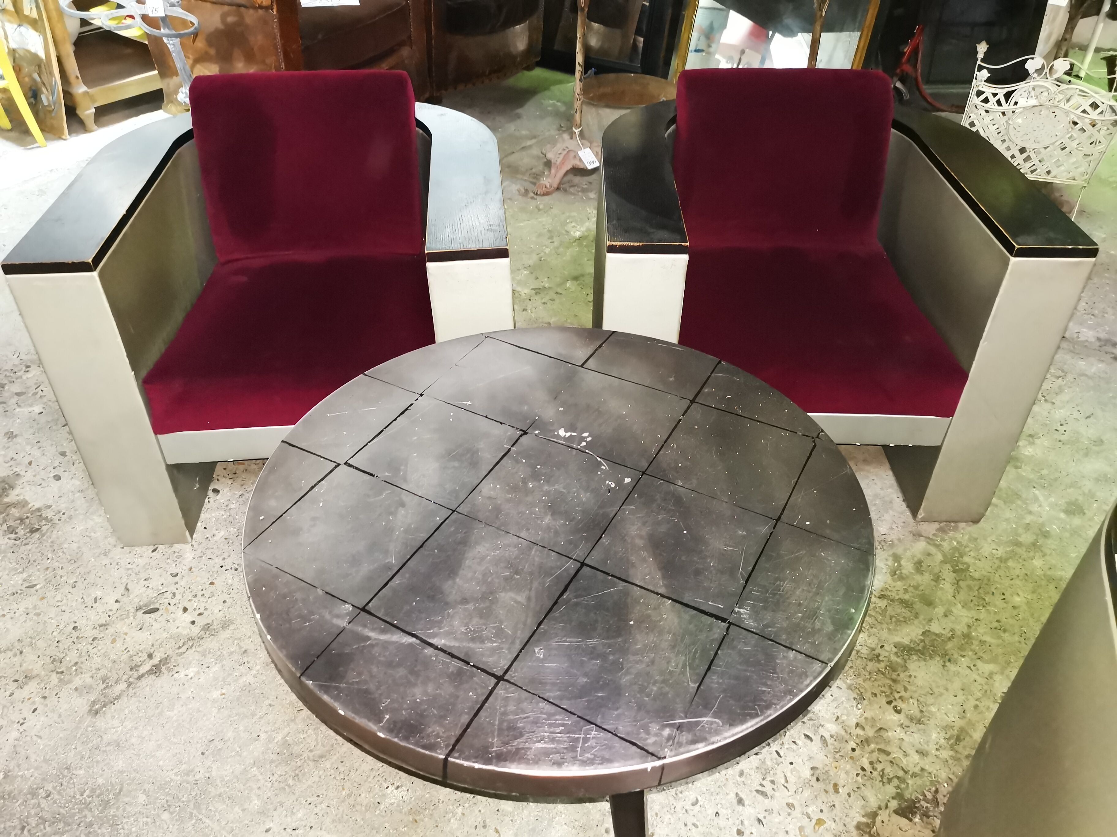 Set f 2 vintage club chairs and table
