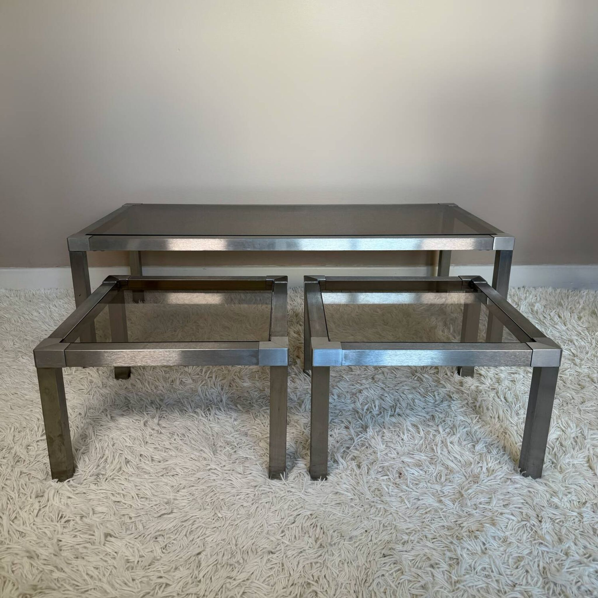 Table basse acier brossé design années 70 et gigognes