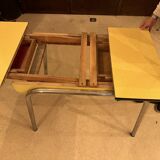Table en formica jaune, années 1960
