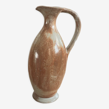 Sandstone pitcher