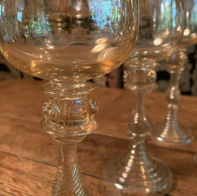 Suite of 12 Moselle wine glasses