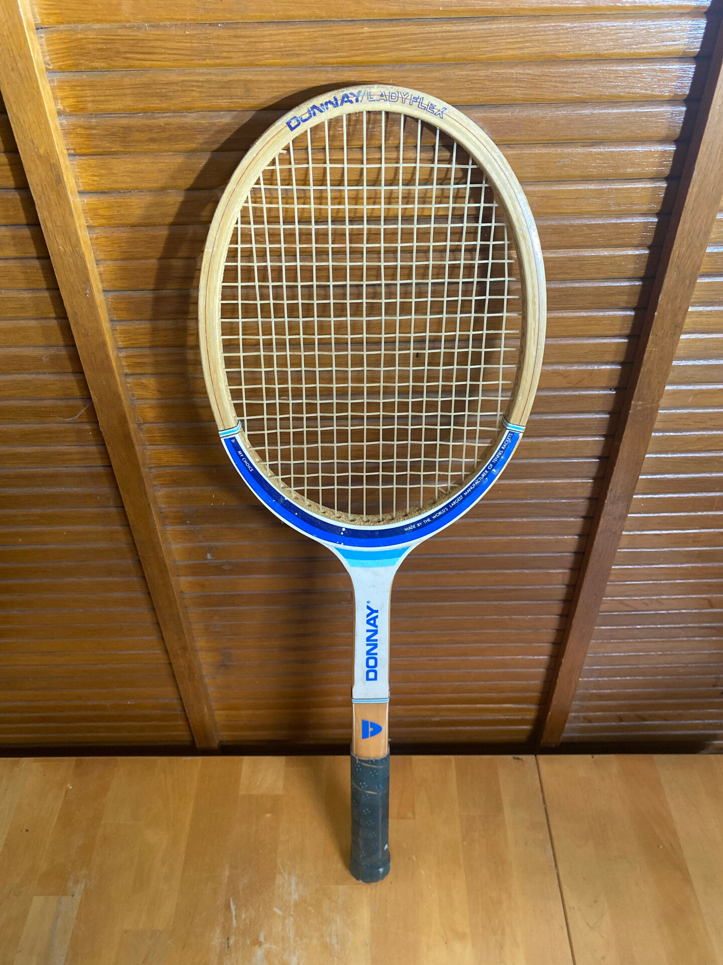 Vintage DONNAY Lady Flex Wooden Tennis Racket #E193