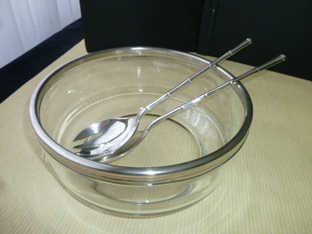 Salad bowl and silver-plated cutlery