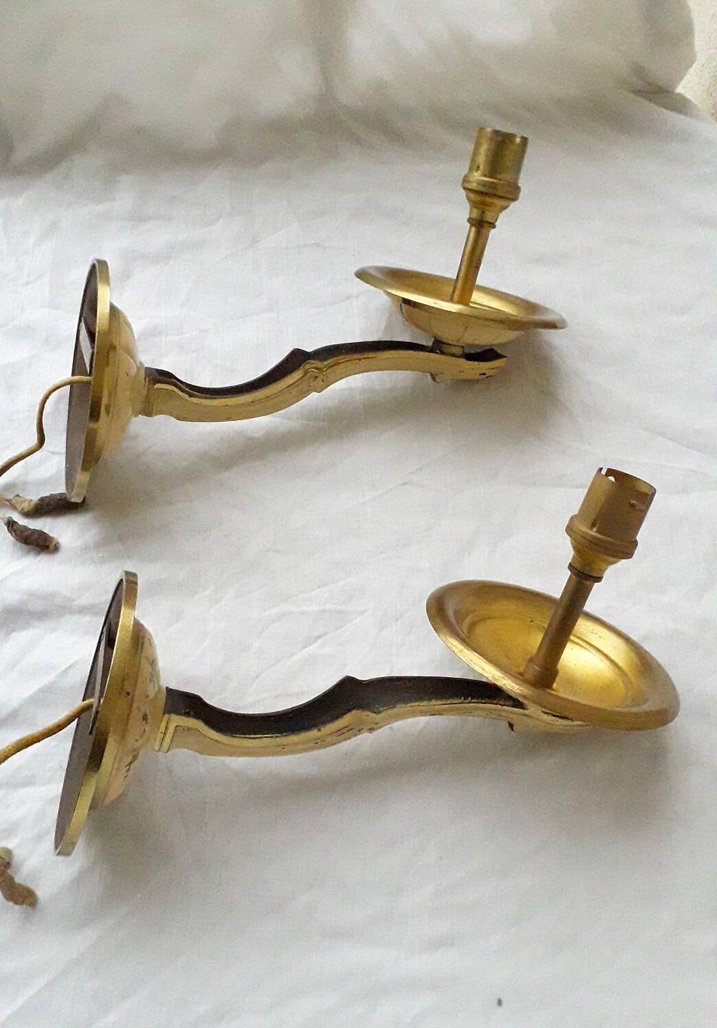 Pair of bronze wall lights
