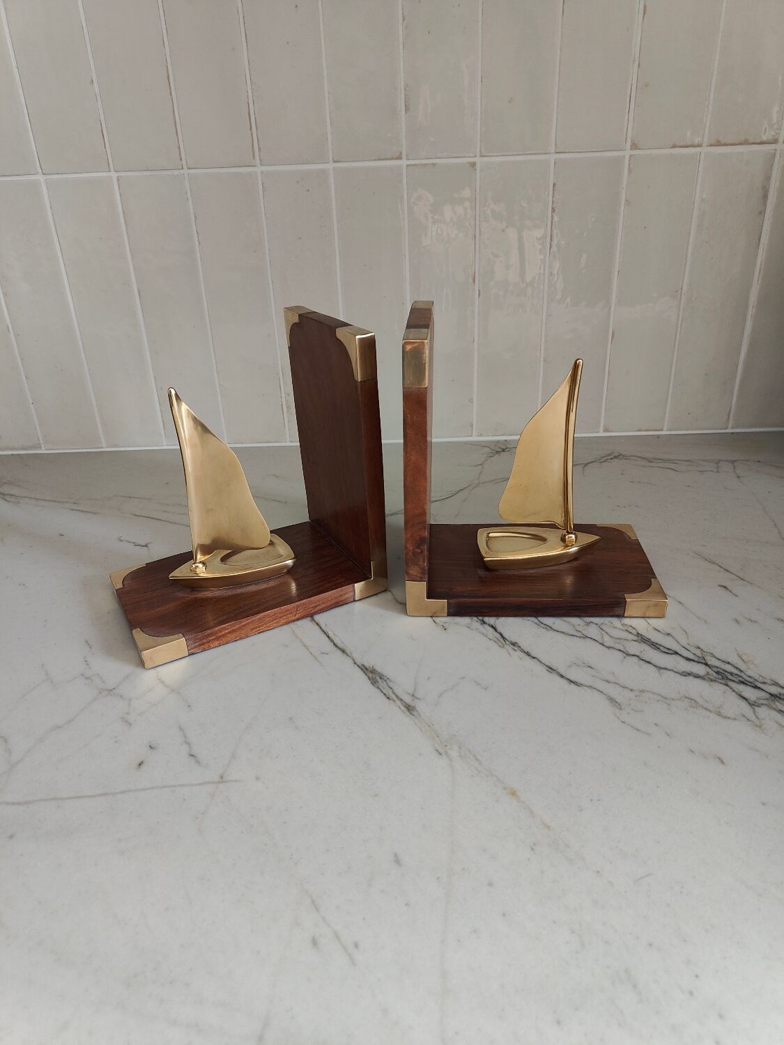 Lot of bookends