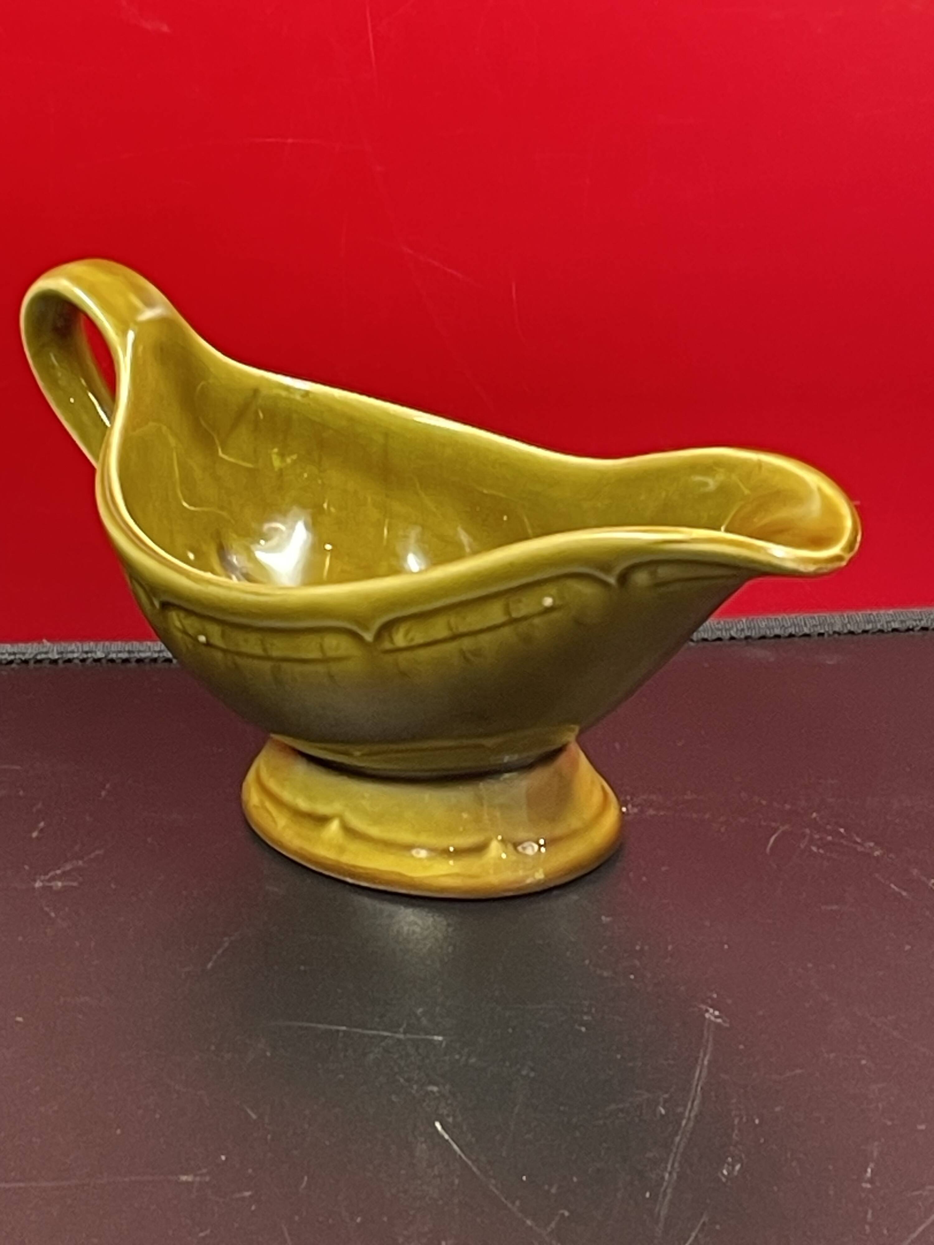 Gien, Olive green gravy boat