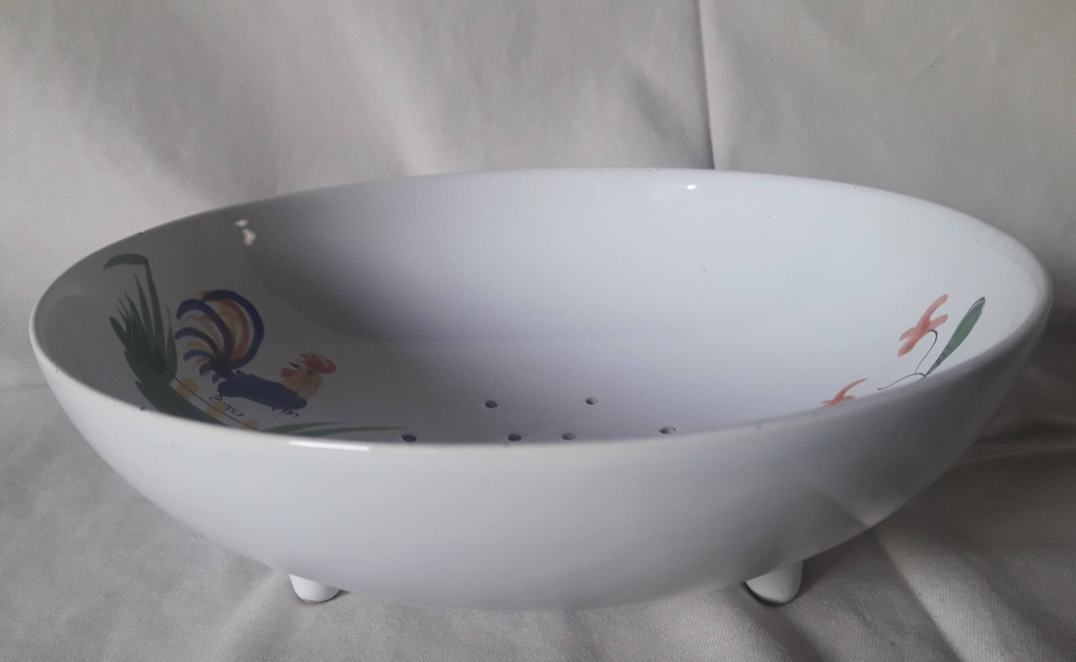 Pornic earthenware drainer model Coq hollow feet