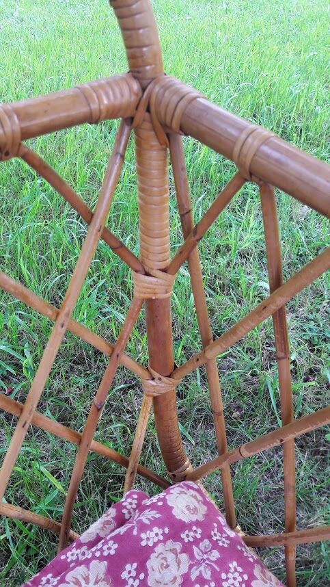 Vintage rattan baby cot