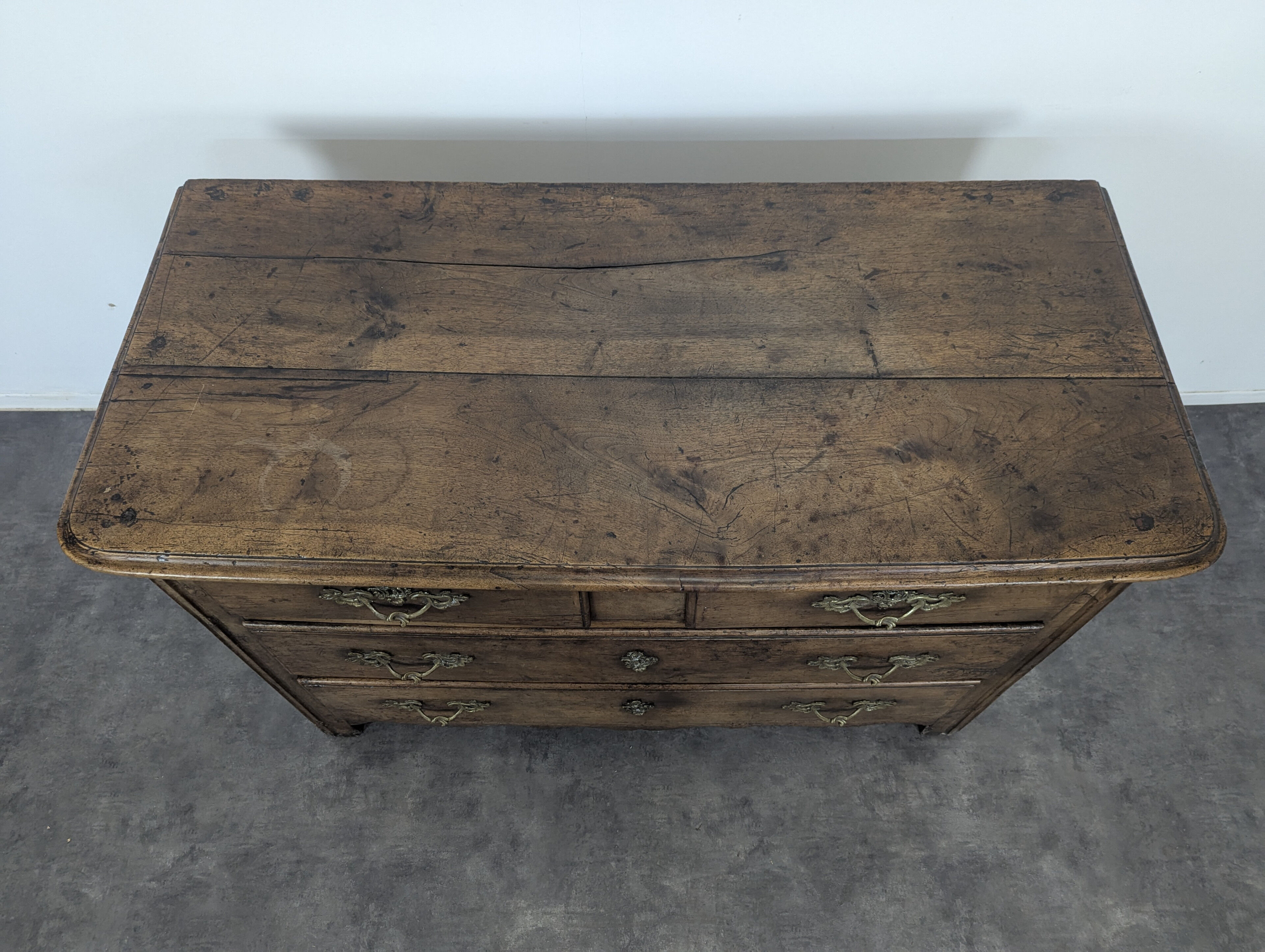 18th century solid walnut chest of drawers