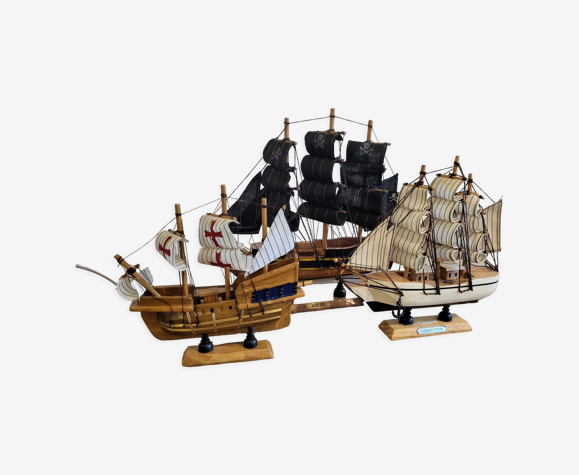 Maquettes de bateaux en bois