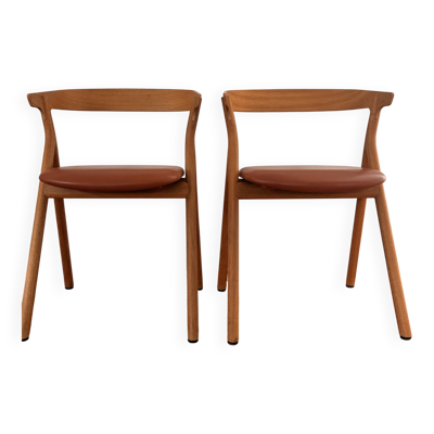 Paire de chaises Fredericia Yksi Modèle 3341 en cuir cognac et chêne huilé