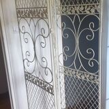 Iron screen