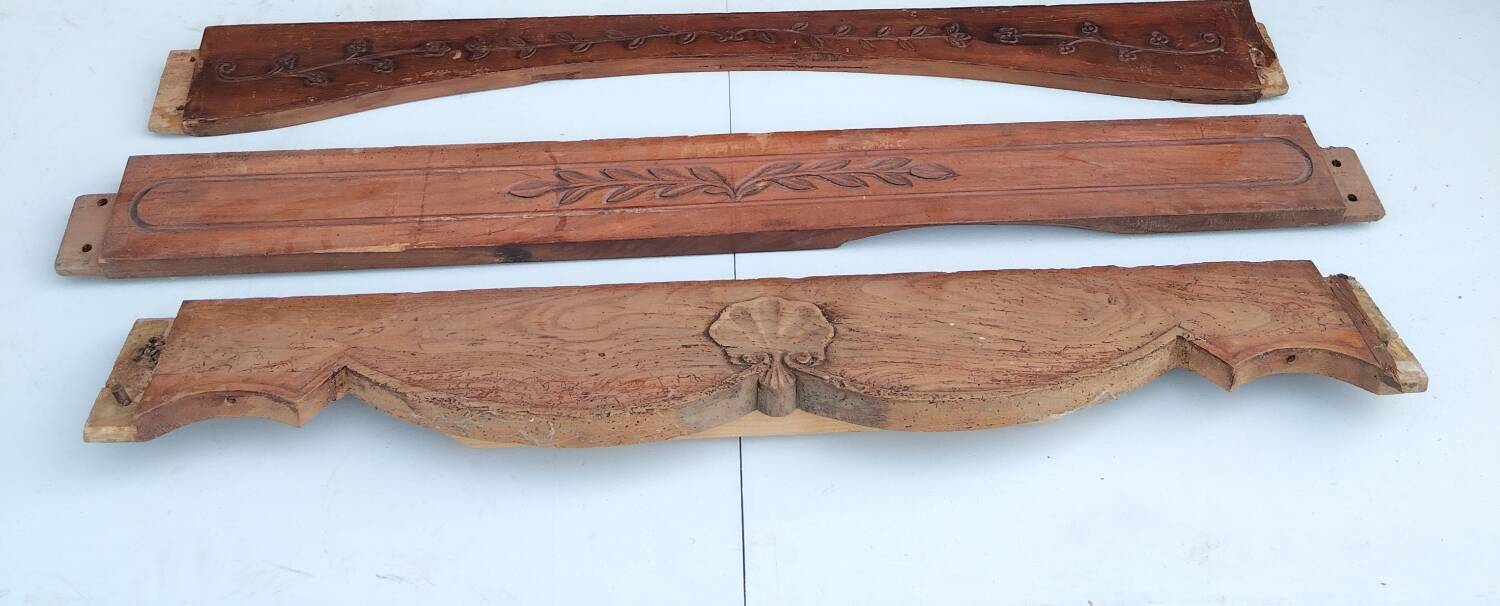 Set of 6 antique carved wooden pediments – floral motifs – woodwork