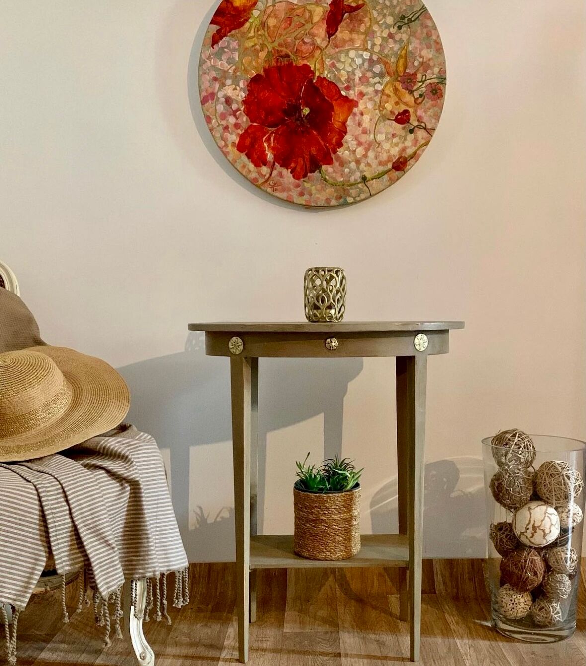 Vintage oval pedestal table