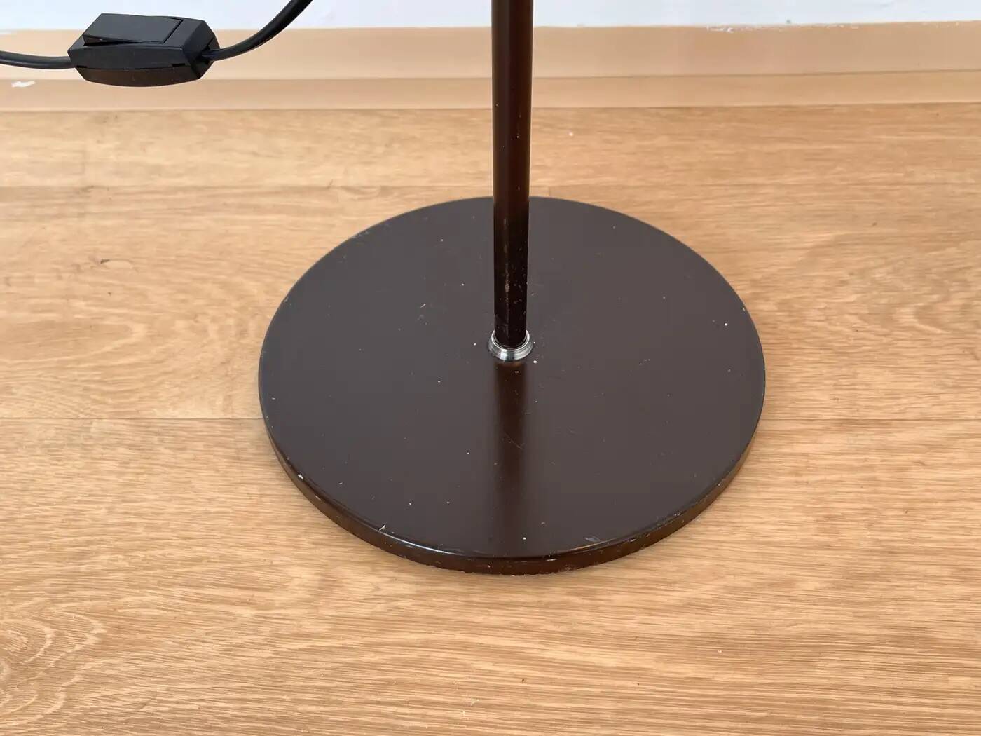 Lampe de sol à design ajustable du milieu du siècle par Napako, années 1970.