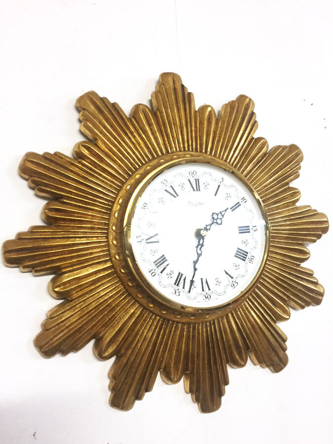 Sun shape featured clock 1960