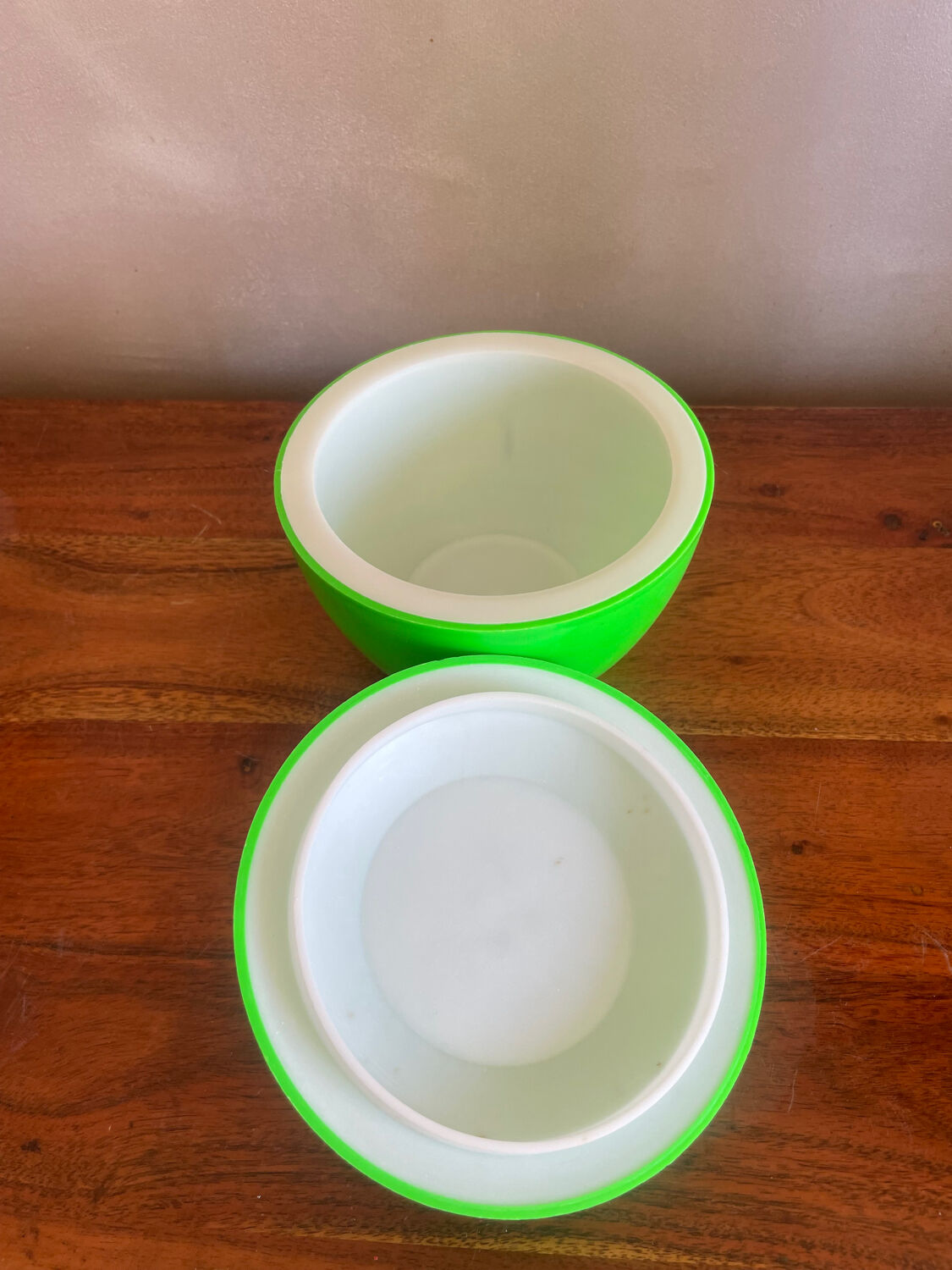Green apple ice bucket