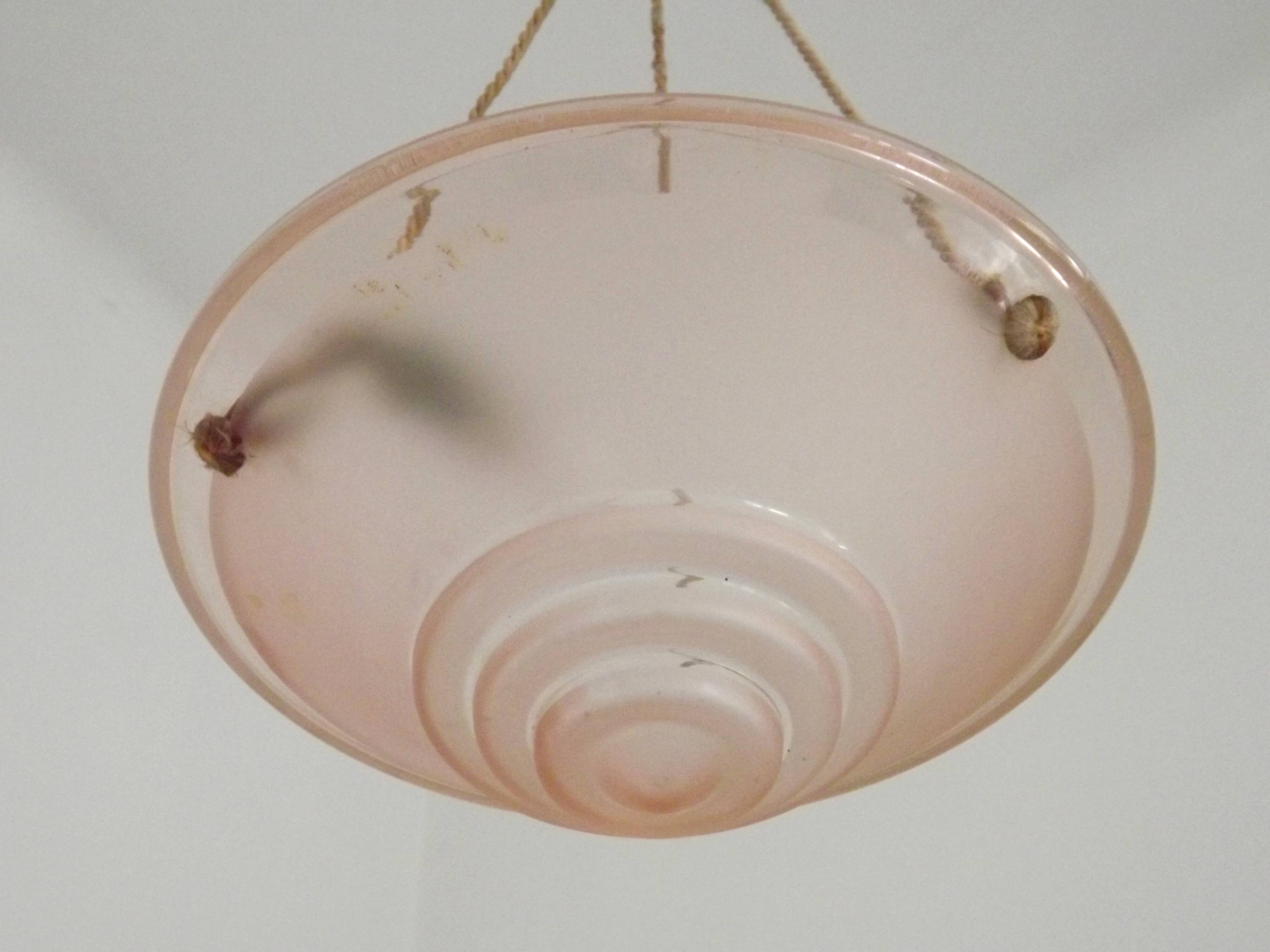 Vintage pink glass lamp with 3 cord hangers and pink ceiling 5001.