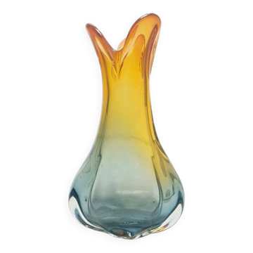 Vase par J. Hospodka pour les verreries Chribska, ancienne Tchécoslovaquie, années 1960.