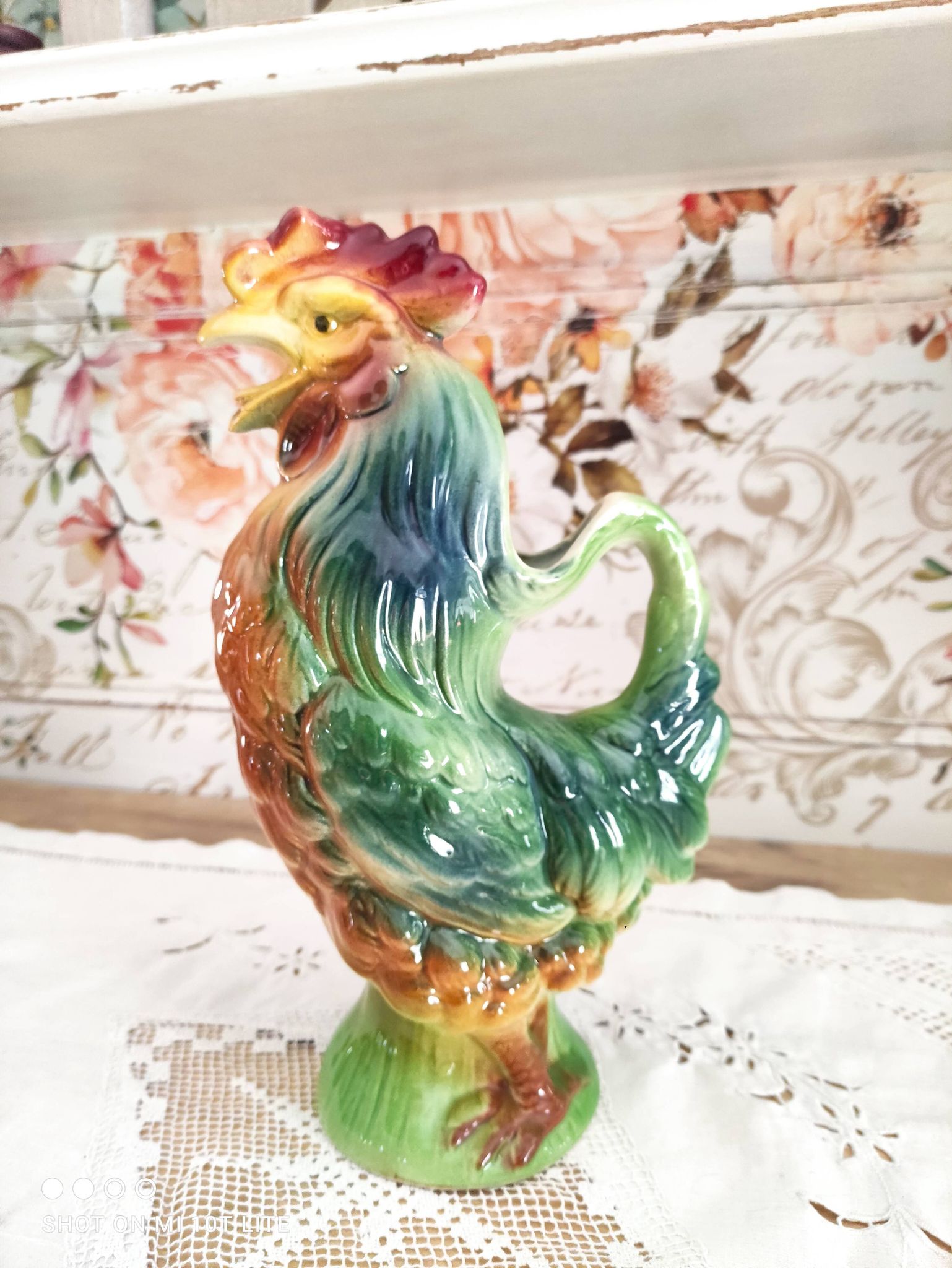 Pitcher in zoomorphic slip Rooster of the earthenware factory of Saint Clement
