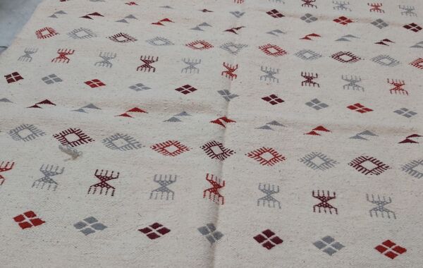 Tapis blanc à motifs berbères fait main 200x145cm