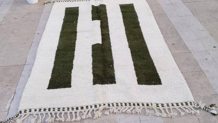 Fabulous personalised rug, authentic Moroccan rug, 150/250cm.