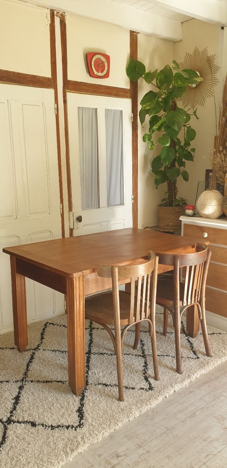 Art deco dining table