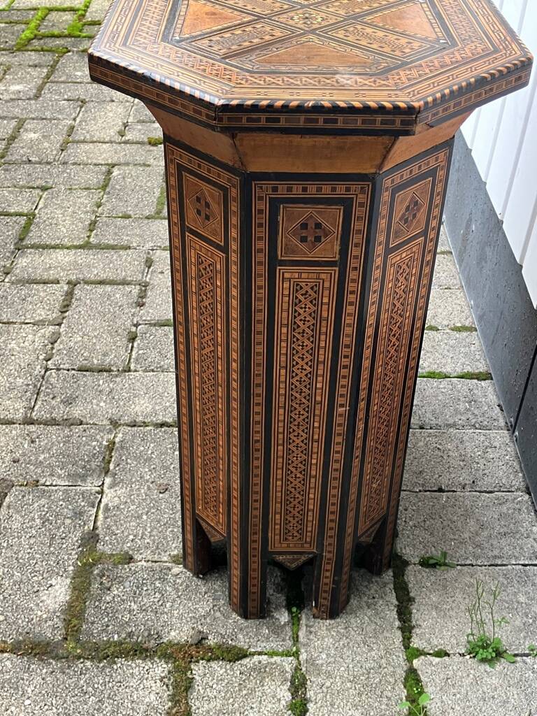 Orientalist coffee table from Syria, late 19th to early 20th century.