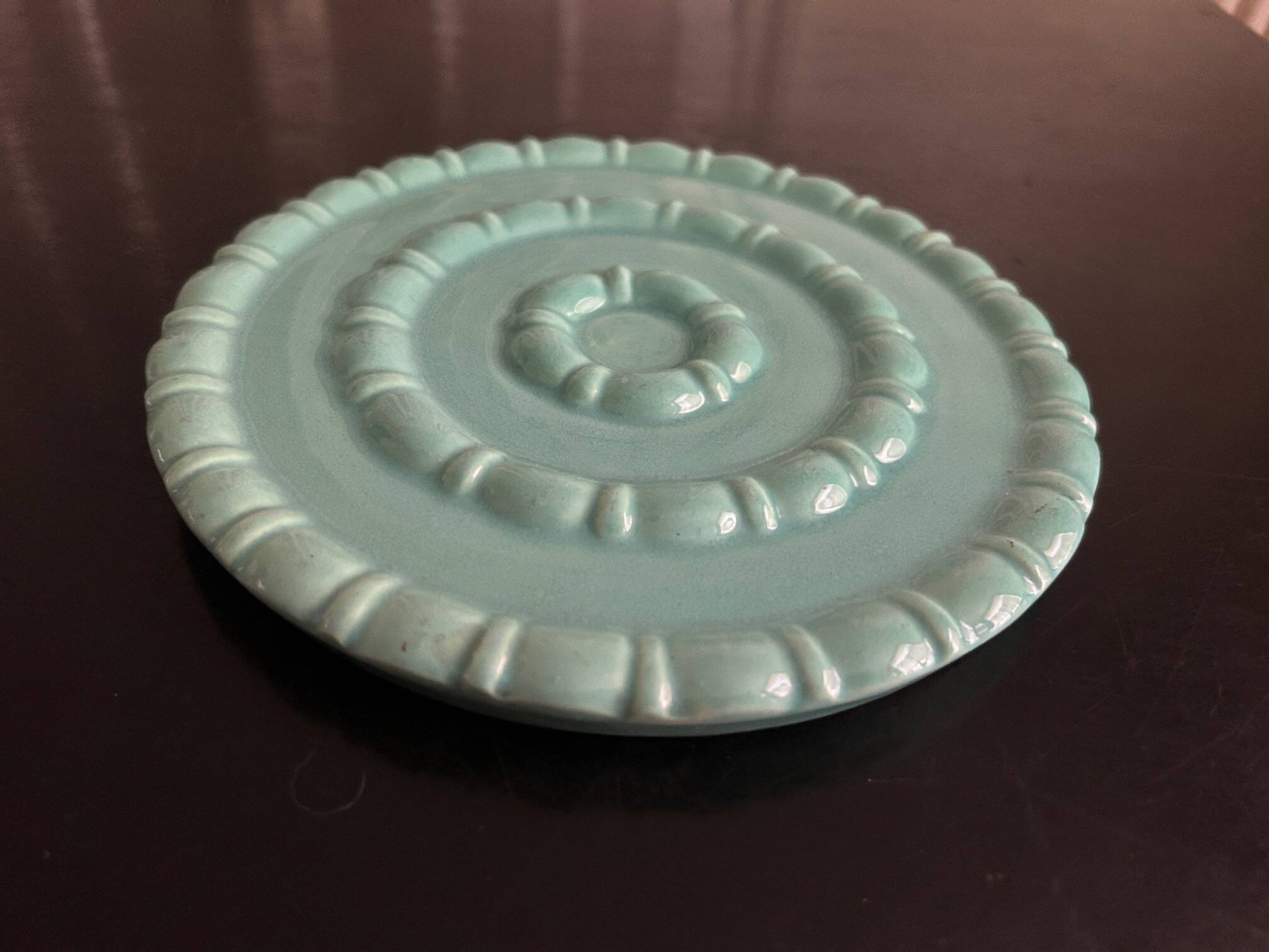 1950 ceramic trivet