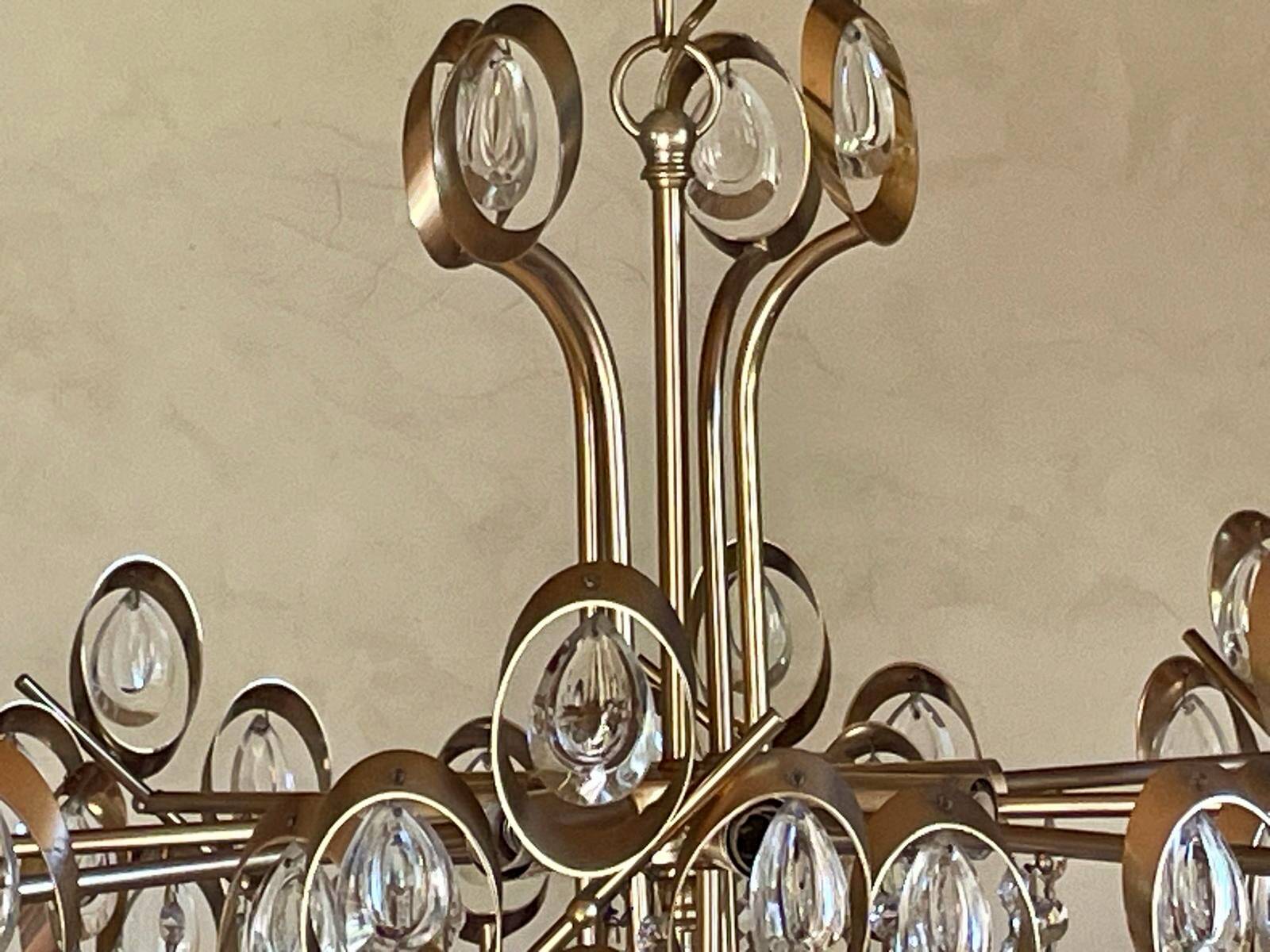 Lustre awarded to Gaetano Sciolari for Palwa.