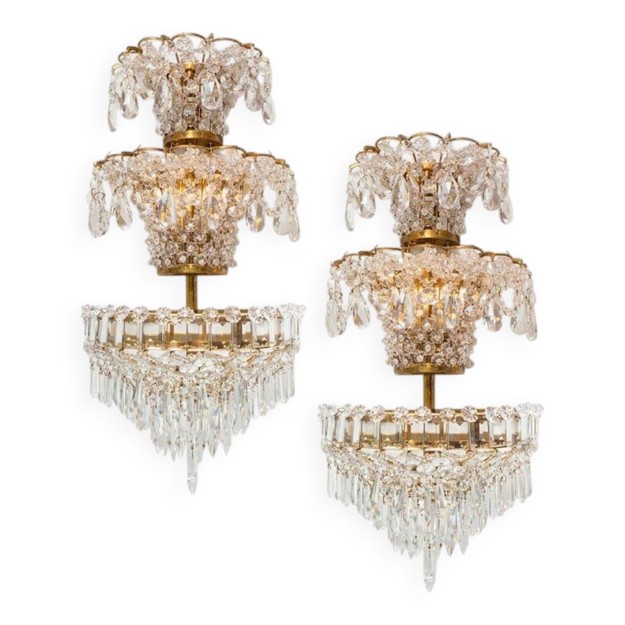 Paire de grandes appliques en laiton et cristal c. 1940s (57 cm)