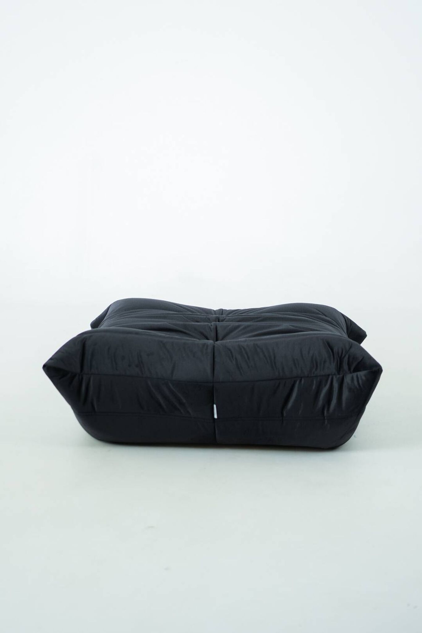 Togo set of chair and pouf in black shiny velvet