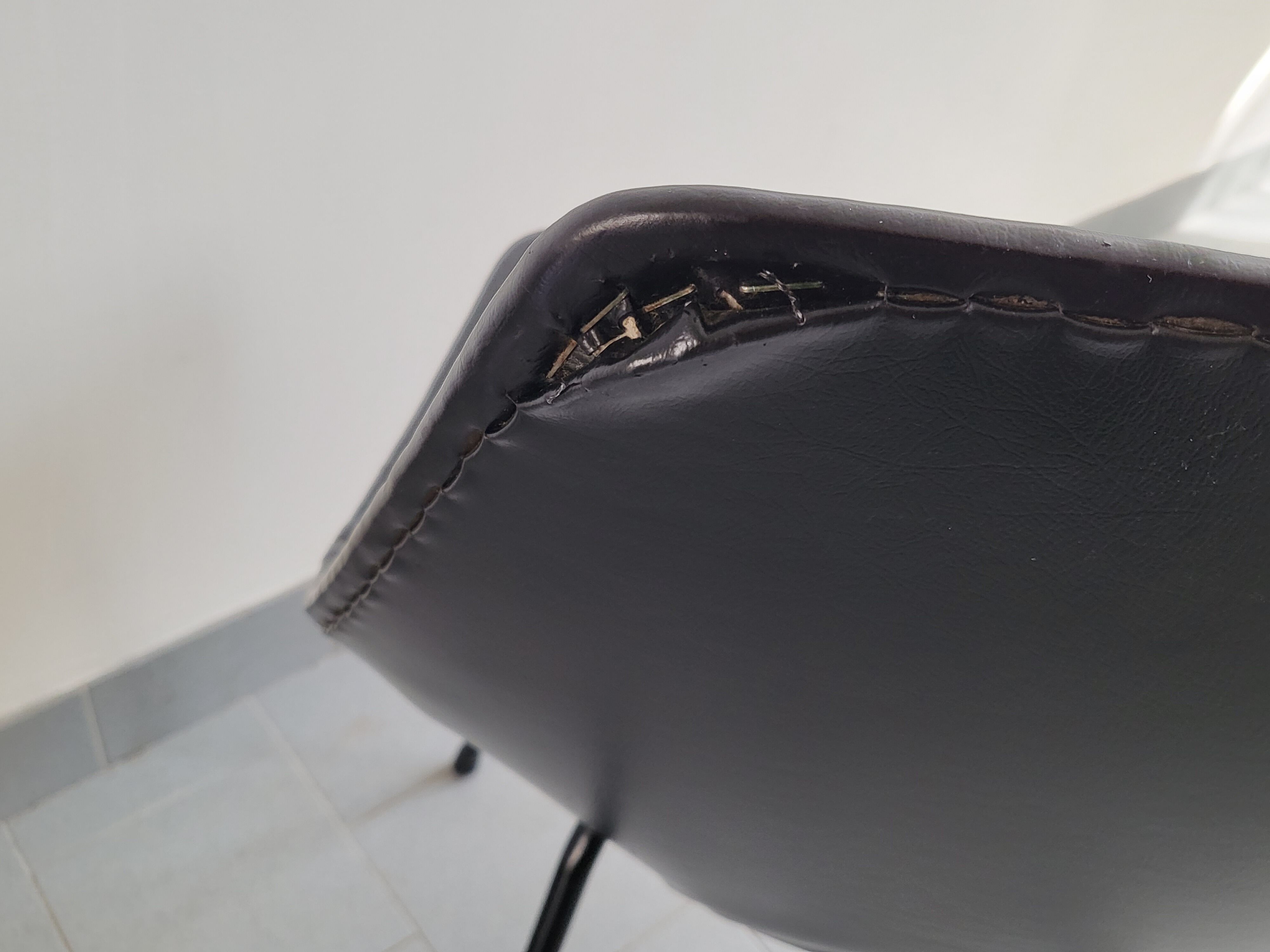 Pierre Guariche tonneau chair for Steiner 1950 vintage